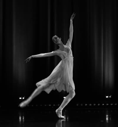 Clara Dufay — Classical dancer