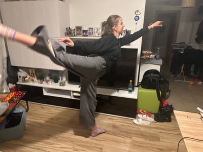 Miruna Mihailescu — Contemporary dancer, Romania