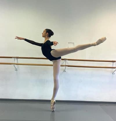 Emma Isabelle Dumitrasc — Classical dancer, Romania