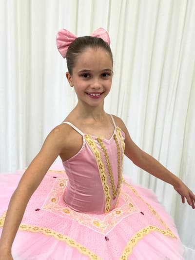 Daphnée FANGUIN — Classical dancer, France