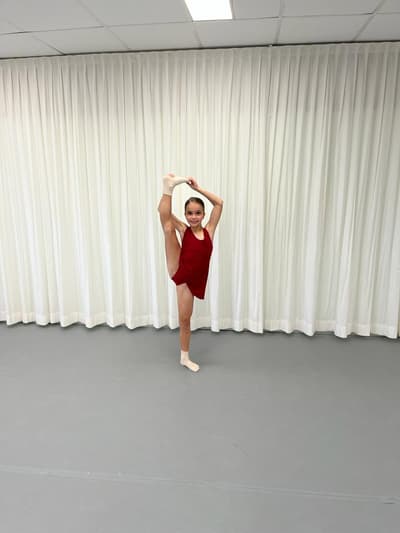 Daphnée FANGUIN — Classical dancer, France