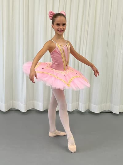 Daphnée FANGUIN — Classical dancer, France