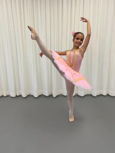 Daphnée FANGUIN — Classical dancer, France