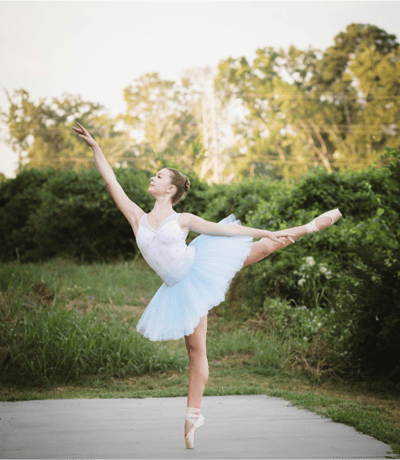 Liza Dunbar — Classical dancer