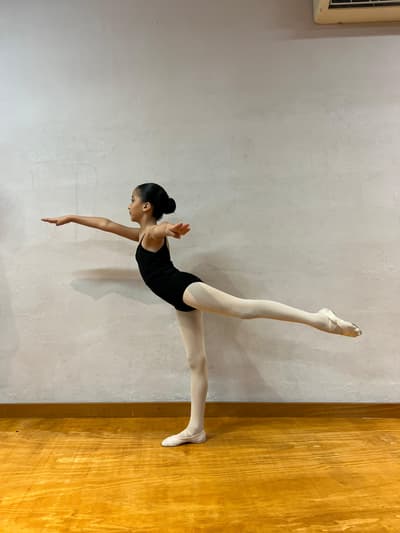MARÍA JOSÉ ESTEFANI — Contemporary dancer, Mexico