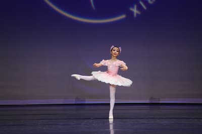 Evelyn Shen — Classical dancer, United States