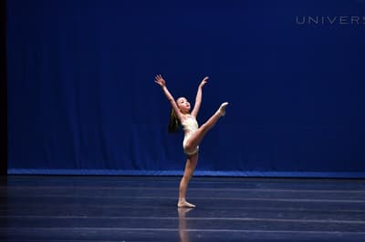 Evelyn Shen — Classical dancer, United States