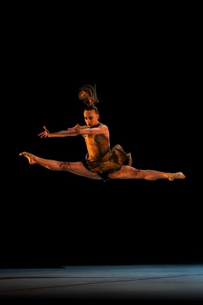Charlotte Chloe Pelclova — Classical dancer