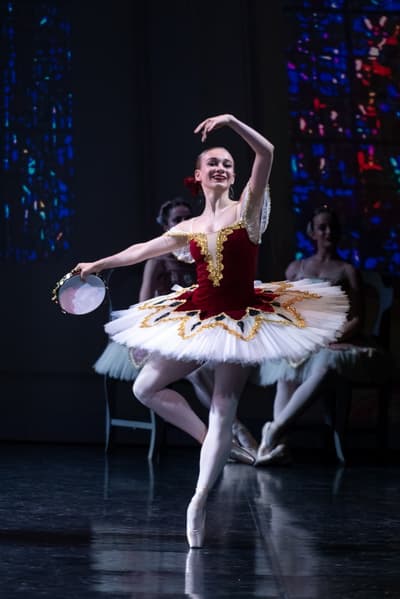 Charlotte Chloe Pelclova — Classical dancer