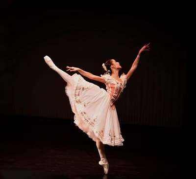 Maria Luiza Mafra — Classical dancer, Brazil