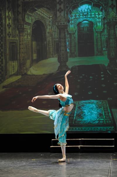 Marie Ribaudo — Classical dancer, France