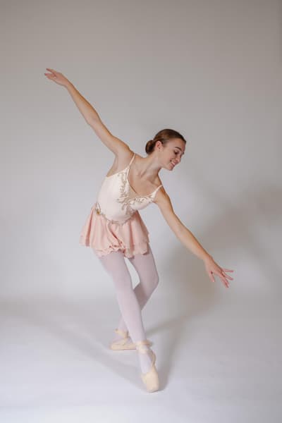 Justine CHAUVEL — Classical dancer, France