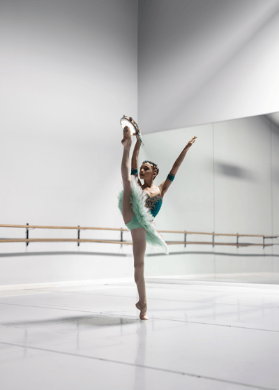 Sylvie Win Szyndlar — Classical dancer, United States