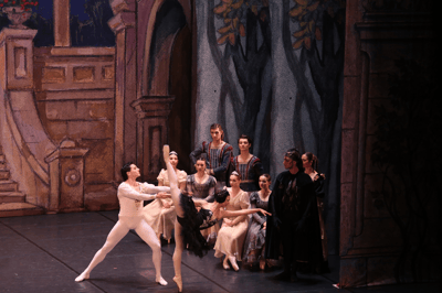 Ewelina Wszolek — Classical dancer
