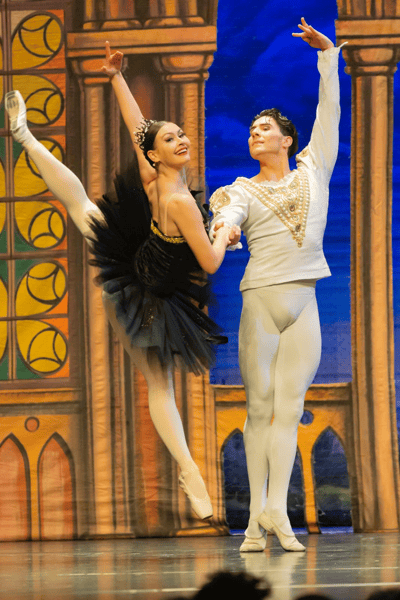 Ewelina Wszolek — Classical dancer