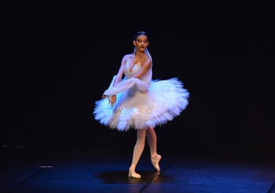 Clara Santos — Classical dancer, Italy