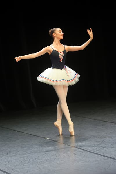 Mahé KAMIONER — Classical dancer, France