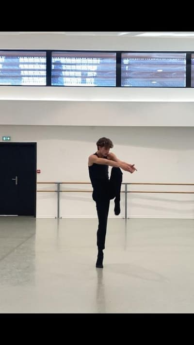 Raul Vazquez Fernandez — Classical dancer