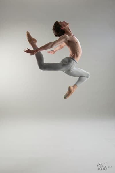 Raul Vazquez Fernandez — Classical dancer