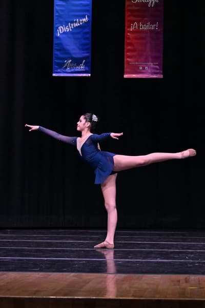 Luciana Isabella Manzano Chan — Classical dancer, Mexico