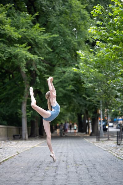 Amber Hickson — Classical dancer, United States