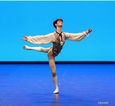 Quentin Lelong — Classical dancer