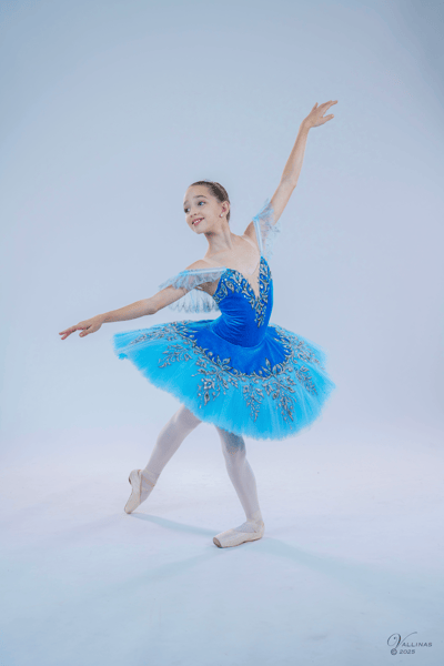 CLAUDIA GRAU SAIZ — Classical dancer, Murcia, Spain