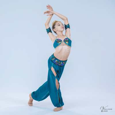CLAUDIA GRAU SAIZ — Classical dancer, Murcia, Spain