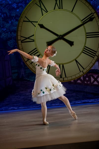 Sarah Lehtinen — Classical dancer, United States
