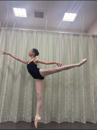 Gina Barnes — Classical dancer, Japan