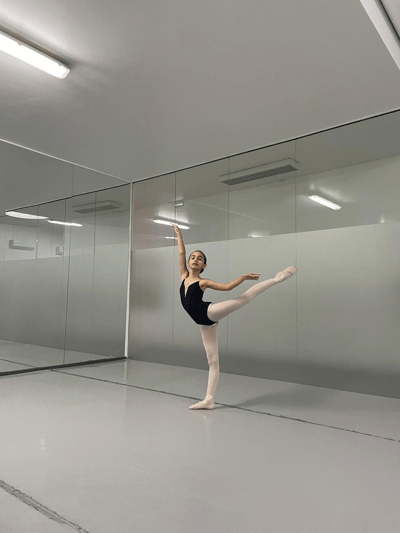 Francisca Tomas — Classical dancer