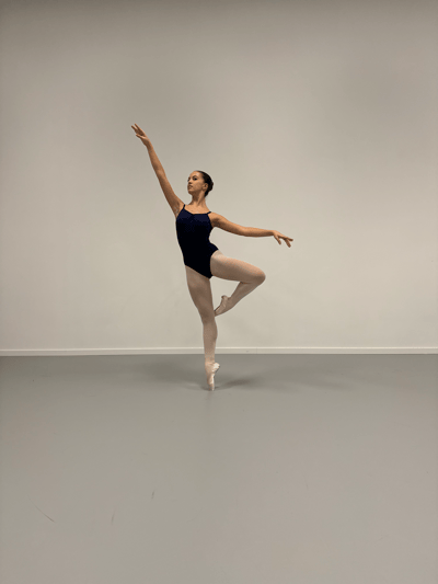 Livia Alunni-Macerini — Classical dancer