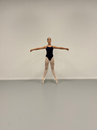 Livia Alunni-Macerini — Classical dancer