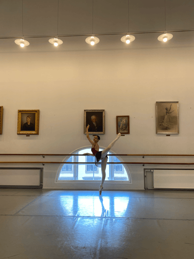 Angela Stocco — Classical dancer
