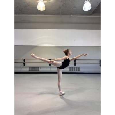 Nia Nicozisis — dancer, United States