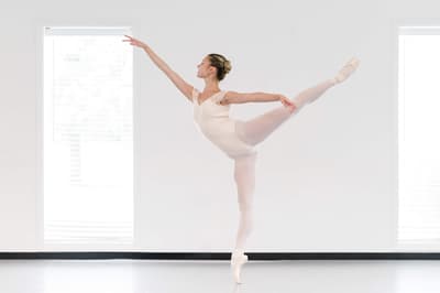 Bella Gomillion — Classical dancer, United States