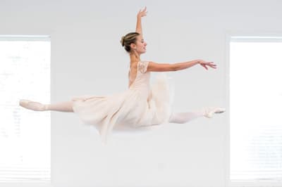 Bella Gomillion — Classical dancer, United States