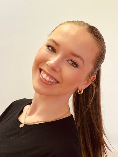 Georgina Lever-Bottomley — Classical dancer, Australia