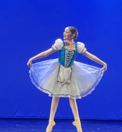Carol Nichele — Classical dancer