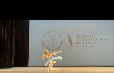 Carol Nichele — Classical dancer