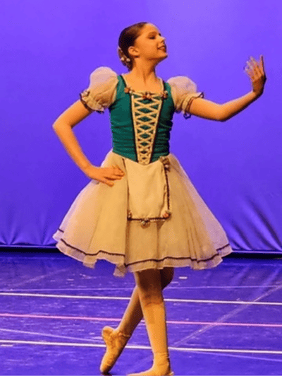 Carol Nichele — Classical dancer