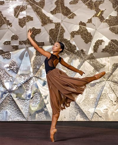 Cloe Bolopo — Classical dancer, Spain