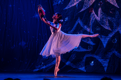 Larissa Fugita — Classical dancer