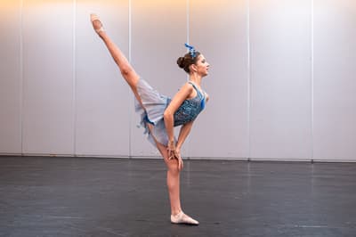 Isis Nechar — Classical dancer, Brazil