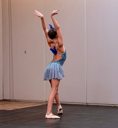 Isis Nechar — Classical dancer, Brazil