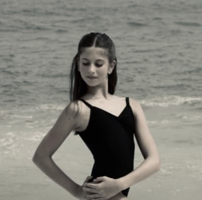 Isis Nechar — Classical dancer, Brazil