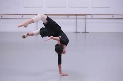 Shayna Martin Valdes Lamar — Classical dancer, Spain