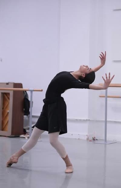 Shayna Martin Valdes Lamar — Classical dancer, Spain