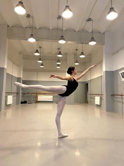 Shayna Martin Valdes Lamar — Classical dancer, Spain