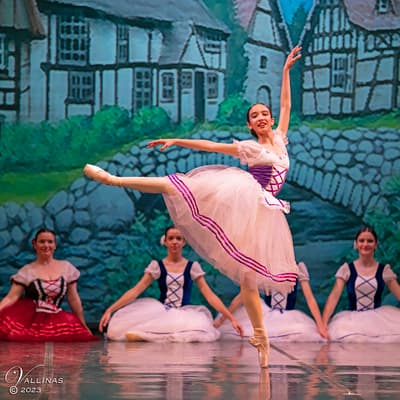 Isabella Ventura Bolívar — dancer, Spain